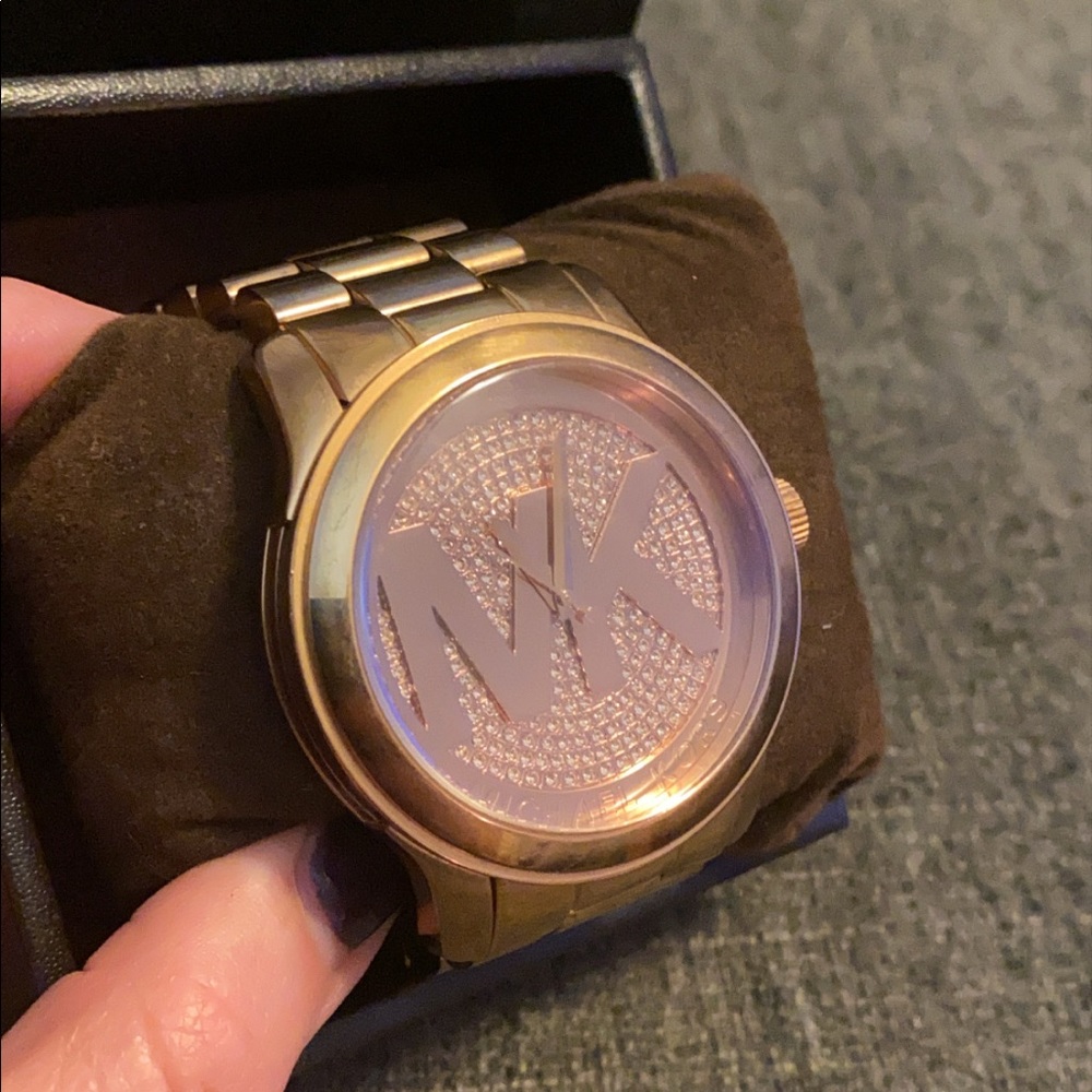 Michael Kors Rose Gold Watch w Box - Picture 15 of 15